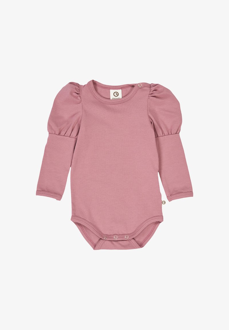 Body z długim rękawem w miękkim różowym materiale, z bufkami, okrągłym dekoltem i zapięciem na zatrzaski na dole. Gładka tekstura.