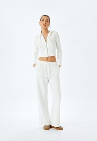 Koton HOODIE - Sweater met rits - white