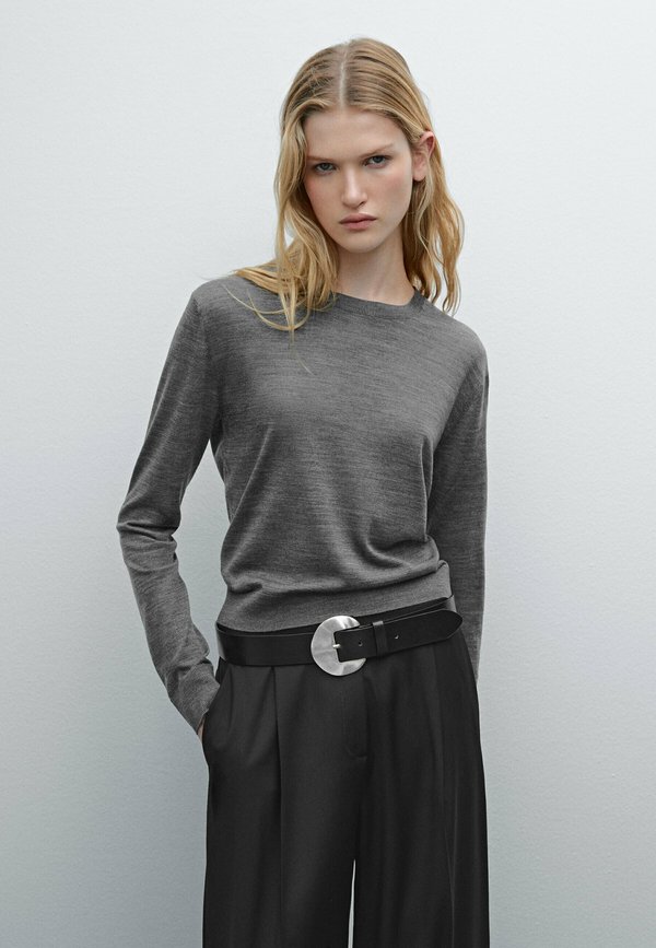 KNITTED  ROUND NECK  - Jumper