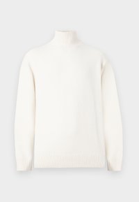 Suéter blanco de cuello alto hecho de material de punto suave, con puños y dobladillos acanalados, un corte relajado y un diseño de hombros sin costuras.