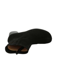 Schwarze Wildleder-Ankle-Boots mit runder Spitze und Blockabsatz. Mit einem Reißverschluss an der Rückseite und einer glatten Innenauskleidung.