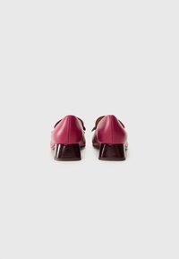 Chie Mihara HADROS - Balerínky - inda magenta/sucre grape