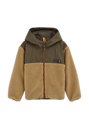 Kurtka z kapturem wyściełana polarem, z oliwkowozielonym pikowanym górnym panelem i beżowymi, puszystymi rękawami. Z pomarańczowym zamkiem błyskawicznym i naszywką na piersi.