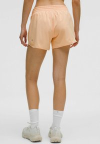 lululemon HOTTY HOT HIGH-RISE LINED 10CM - Športové šortky - rock melon
