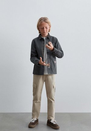 Scalpers, SCALPERS SCCARGO M PANTS KIDS - Pantalones cargo - beige