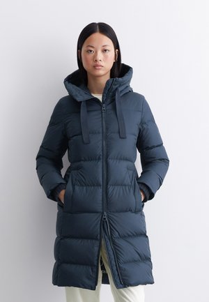 Kabát z prachového peří - deep blue sea