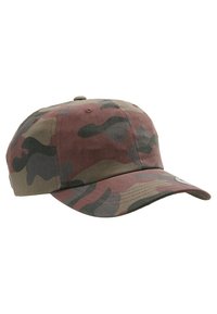Cappellino da baseball camouflage in tonalità di verde, marrone e rosa, con visiera curva e una toppa con logo bianco sul davanti. Materiale in cotone.