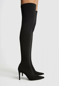 Stradivarius Kozačky na vysokém podpatku - black