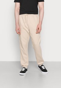 Dickies MAPLETON - Calças de fato de treino - cement