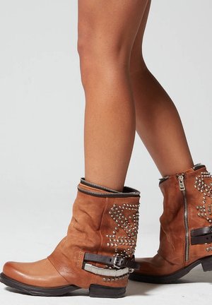 A.S.98 SID - Enkellaarsjes met plateauzool - calvados