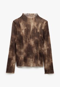 Bruine lange mouwen top met een gestructureerd tie-dye ontwerp, hoge kraag en gestikte details langs de zijkanten en mouwen.