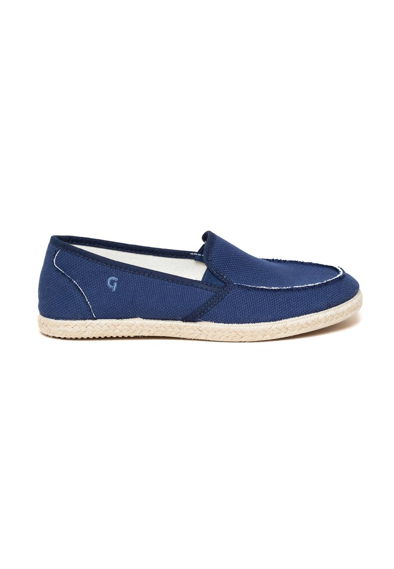Marineblauer Canvas-Slipper mit weißen Nähten, runder Zehenpartie und einer gewebten Jutesohle. Einfaches Design mit flachem Profil und weicher Textur.