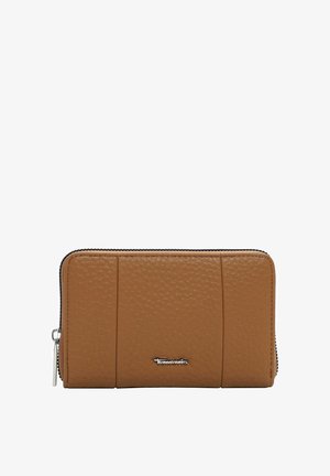 Portefeuille en cuir marron texturé avec trois emplacements pour cartes, une fermeture éclair et un accent en métal argenté. Forme rectangulaire compacte.