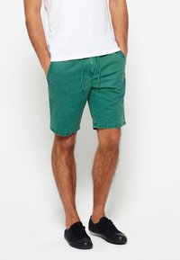 Superdry & Co Šortky - green