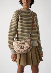 Guess - CIRCE HOBO SHOULDER BAG - Handbag - latte logo Thumbnail Image 1
