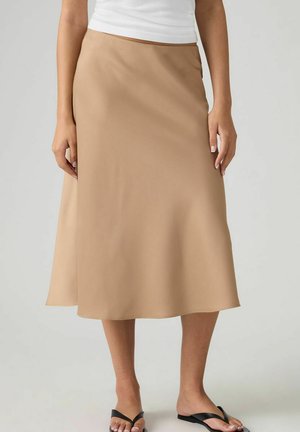 - Spódnica trapezowa