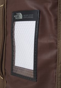 The North Face BASE CAMP VOYAGER DUFFEL 62L UNISEX - Sporttáska - smokey brown/khaki stone