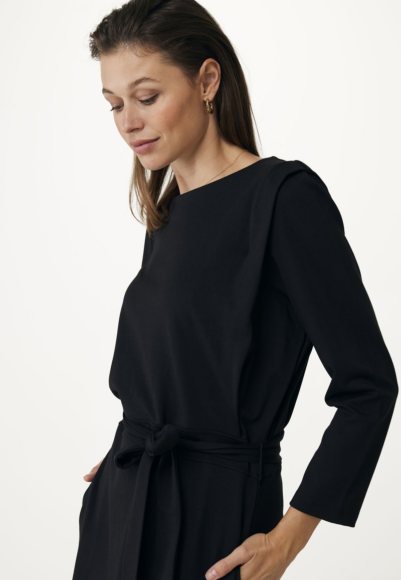 Mexx WITH BOAT NECKLINE - Day dress - deep black/black - Zalando