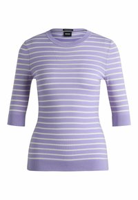 Jasnofioletowy sweter w paski z krótkimi rękawami, okrągłym dekoltem i dopasowanym krojem. Paski w kontrastującym białym kolorze.