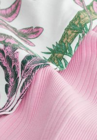 Next SET REGULAR FIT - Nattøj sæt - pink palms