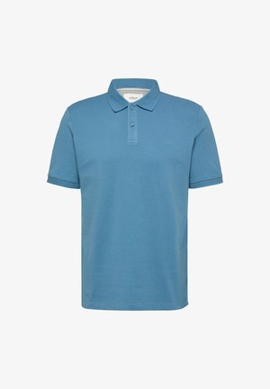 Lühikeste varrukatega sinine polo-särk kraega, kahe nupuga plastriga ja väikese tikandiga logoga rinnal.