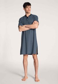 Unselected, dark sapphire