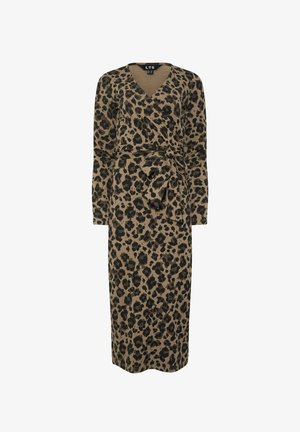 Sukienka w panterkę w brązowo-czarnym kolorze, z długimi rękawami, dekoltem w kształcie litery V i wiązanym pasem. Wykonana z miękkiego, teksturowanego materiału.