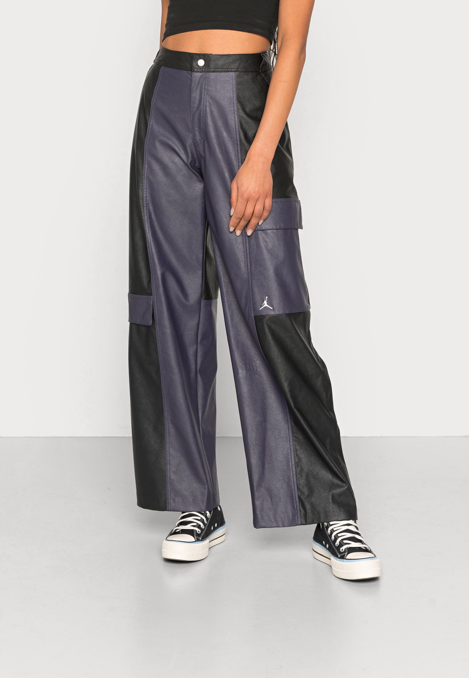 Jordan NEW CLASSICS - Pantaloni - black/cave purple/nero - Zalando.it
