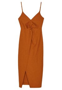 Orange midi-klänning med tunna axelband, en knuten frontdetalj och en sidofyra. Texturerad tyg ger designen visuell intressanta element.