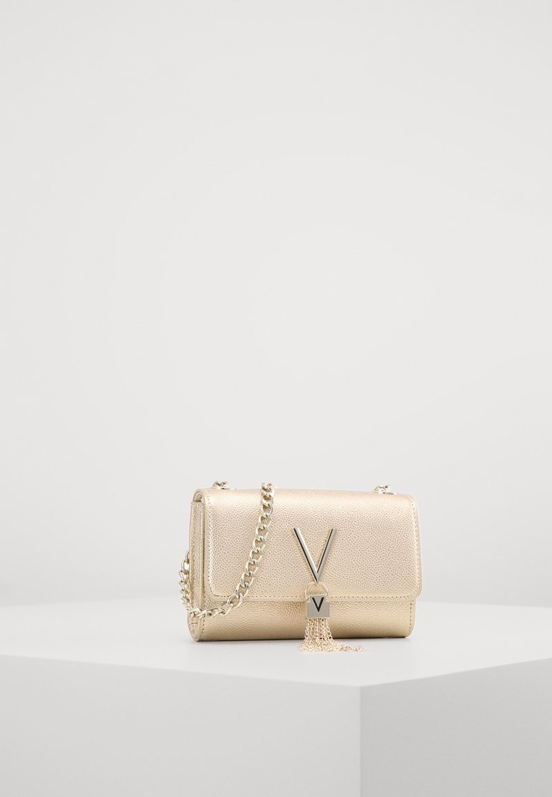 Valentino Bags - DIVINA - Cross body bag - oro, Enlarge