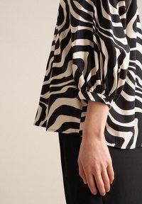 Seidensticker REGULAR - Bluse - black