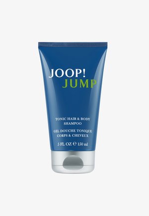 Sininen muoviputki, jonka pohja on hopea, ja jossa lukee "JOOP! JUMP Tonic Hiusten ja Kehon Shampoo". Pakkauksessa on valkoista ja vihreää tekstiä, ja sen kapasiteetti on 150 ml.