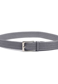 Grau gewebter Gürtel aus elastischem Material, mit einer silbernen Metallschnalle und einem Ledermotiv am Ende.