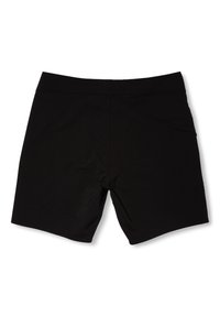 Shorts de bain noirs avec une taille plate, un léger étirement et une petite poche arrière inclinée. Texture de tissu lisse. L'ourlet se termine au-dessus de la cuisse.