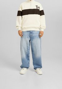 Bershka Sudadera - white
