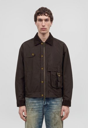 Feng Chen Wang, WORKWEAR JACKET WITH DOUBLE FASTENING - Лятно яке - brown