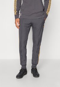 adidas Originals MANCHESTER UNITED ICON TRACK PANT - Klubbklær - utility black