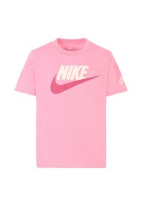 Camiseta de algodón rosa con un gran logo blanco de "NIKE" y un gráfico de swoosh rosa. Manga corta y cuello redondo. Diseño simple.