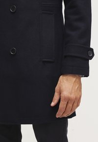 Pier One Abrigo corto - dark blue