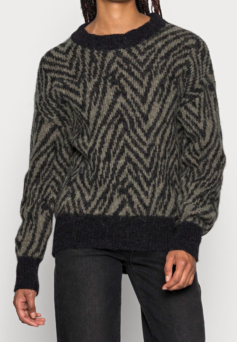 ICHI Stickad tröja - black