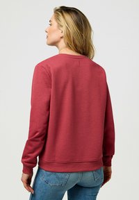 Wrangler LONG SLEEVE REGULAR FIT - Sweater - earth red