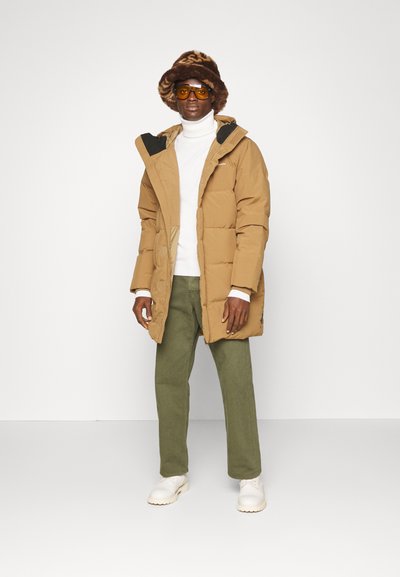 Holzweiler LOM JACKET - Casaco de penas - brown