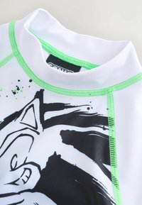 Unausgewählt, white blue sonic