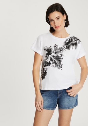 - T-shirt z nadrukiem
