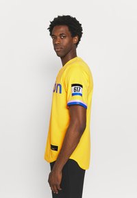 Nike Performance MLB CITY CONNECT BOSTON RED SOX OFFICIAL REPLICA - Roupa de discoteca - yellow