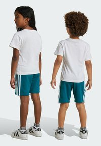 adidas Originals ADICOLOR KIDS - T-Shirt print - legacy teal   white