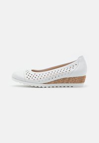 Gabor Comfort Pumps med kilklack - white