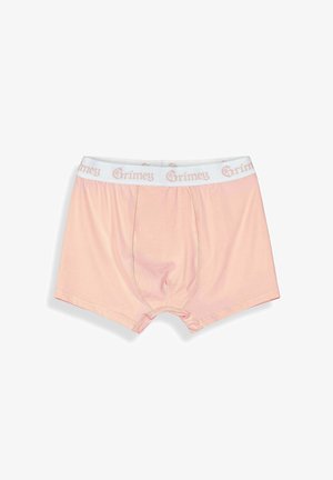 Jasnoróżowe bokserki z białym elastycznym pasem, na którym powtarza się logo "Grimey" w delikatnym różowym kolorze.