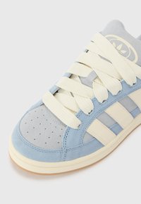 adidas Originals CAMPUS 00S BETA UNISEX - Skateboardové boty - tactile blue/cream white/halo silver-coloiured