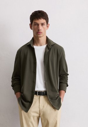 SPREAD COLLAR LONG SLEEVE ROUND HEM - Shirt - copley brown
